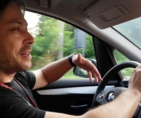 «Я не девушка – ко мне не пристают». Алексей Попов объяснил, почему ездит на метро