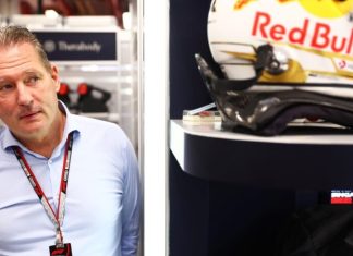 Йос Ферстаппен: Перес понимает, что у него не так много шансов победить