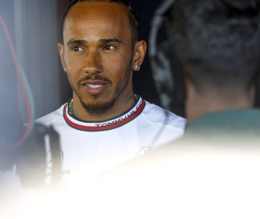 Льюис Хэмилтон: Маси в паддоке? Мне не о чем говорить с ним