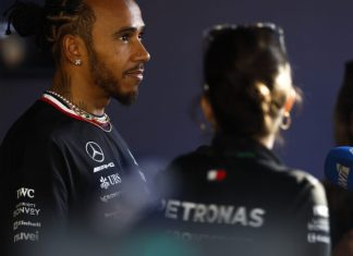 Льюис Хэмилтон: С нынешней машиной Mercedes будет тяжело догнать лидеров