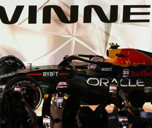 Макс Ферстаппен выиграл Гран При Бахрейна, Алонсо разгромил Mercedes и Ferrari