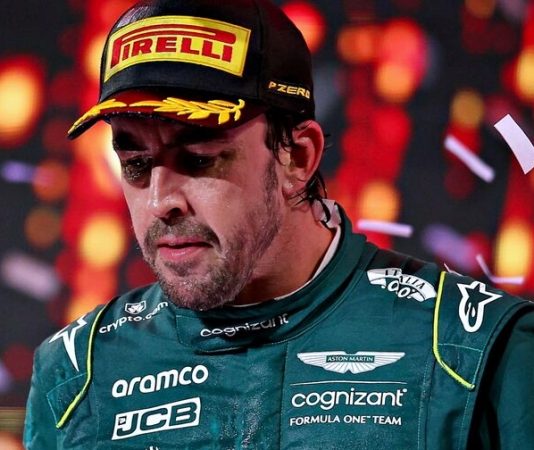 «Нельзя давать штраф спустя 35 кругов». Фернандо Алонсо раскритиковал FIA