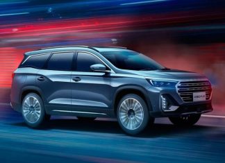 Обвал рынка и новый китайский автобренд в России. Главные новости недели