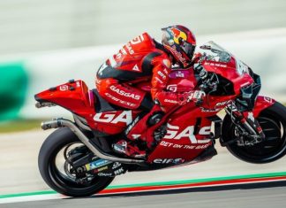 Пол Эспаргаро доставлен в больницу после страшной аварии на первом этапе MotoGP