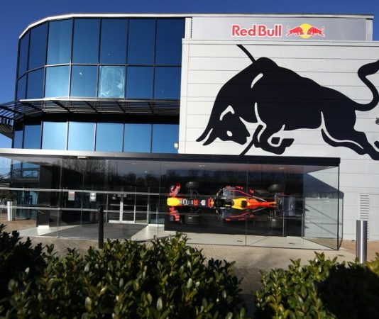 Red Bull или Ford? Хельмут Марко ответил, как будет называться двигатель 2026 года