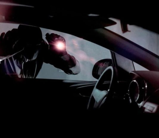 «Тетрис», «выдра» и «заноза». Как угоняют автомобили в России