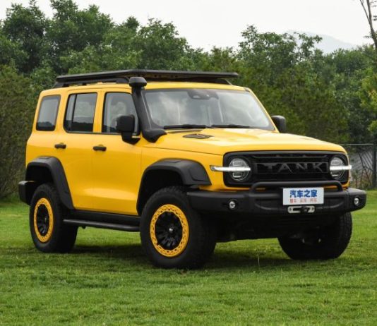 Внедорожник Tank 300 в Китае получит бензиновый V6