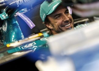 Алонсо рассчитывает одержать победу за счёт конфликта в Red Bull