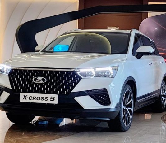 АвтоВАЗ показал новый кроссовер Lada X-cross 5. Главные факты о модели