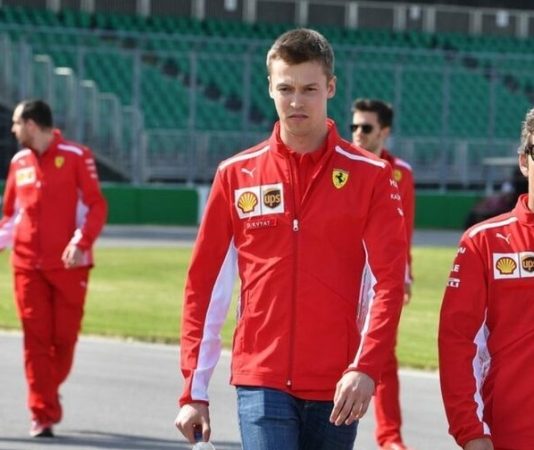 Даниил Квят мог заменить Кими Райкконена в Ferrari