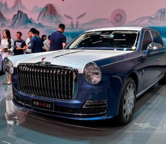 Hongqi показал новый седан для чиновников на Шанхайском автосалоне