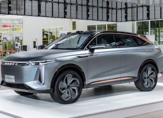 Новый китайский кроссовер Exeed AtlantiX привезут в Россию