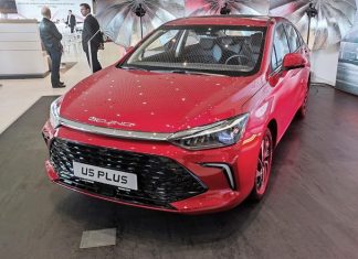 Новый «Москвич6» и недорогие седаны из Китая. Новости недели