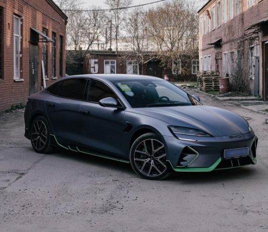 Она валит. Первый тест «убийцы Tesla» BYD Seal