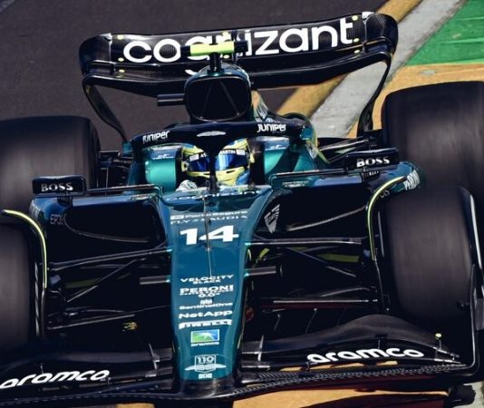 «Они не должны находиться в топ-10». Фернандо Алонсо подколол Mercedes