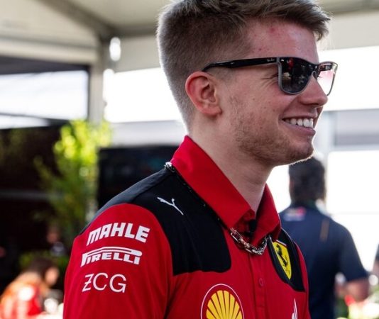 Роберт Шварцман и Даниил Квят примут участие в тестах Формулы Е