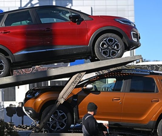 Россиянам дали совет по покупке новых иномарок средней ценовой категории