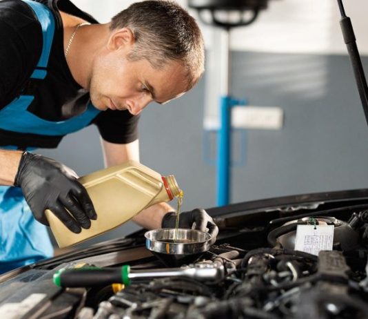 Рынок моторных масел России: что заливать в двигатель в период санкций