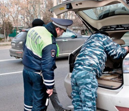 «Стоп-контроль» и тонировка. Где пройдут рейды ГИБДД в текущие выходные