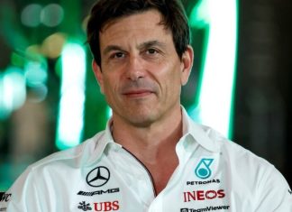 Тото Вольф: В Баку мы не привезли обновлений — машина нестабильна