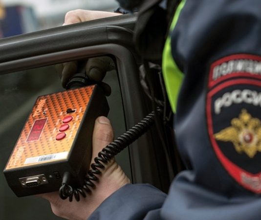 В Госдуме предложили разрешить тонировать боковые стекла машин