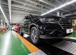 В России начался выпуск китайских кроссоверов SWM. Цены и характеристики