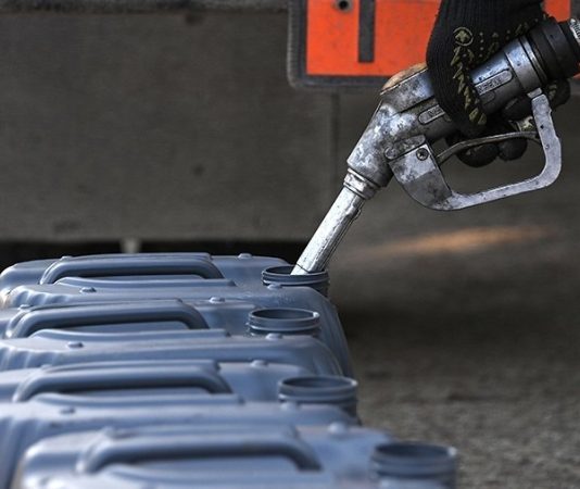 Водителей предупредили о лишении прав из-за неправильной перевозки бензина