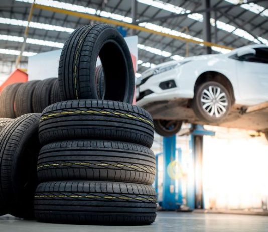 Водителям в Москве и Мособласти посоветовали срочно менять резину