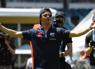 Хельмут Марко: Де Врис получил жёлтую карточку, но ещё не красную