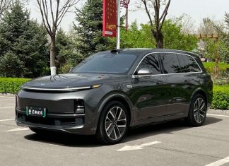 Китайский автомобиль года разбили на краш-тесте. Его продают в России