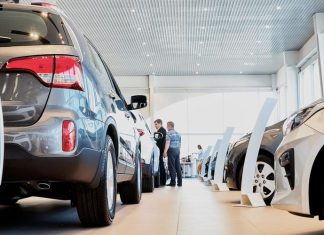 Покупка машины пока выглядит непривлекательно. Но продажи выросли на 70%