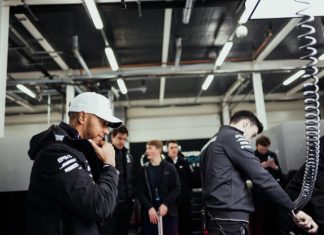 Тото Вольф отреагировал на слухи о переговорах Хэмилтона с Ferrari