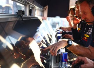 В Red Bull оправдались перед Ферстаппеном за несвоевременный пит-стоп