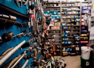 В России предсказали дефицит запчастей на китайские автомобили