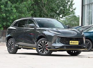 В Россию привезли кроссовер Dongfeng Forthing T5 Evo