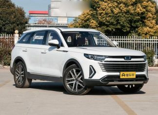 В Россию привезут рестайлинговую версию кроссовера FAW Bestune T99