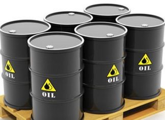 Преимущества использования моторного масла в бочках: надежность и экономия