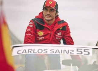 «Буду рассматривать все варианты»: Карлос Сайнс не исключил ухода из Ferrari