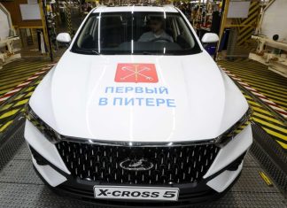 Чтобы завод конкурентам не достался. АвтоВАЗ запустил Lada X-Cross 5