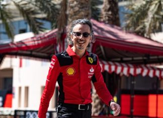 Ferrari заменит Лорана Мекиса двумя специалистами