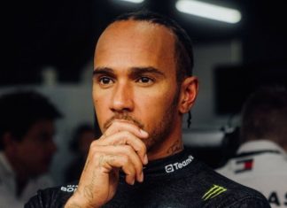 Источник рассказал о разногласиях Хэмилтона и Mercedes в переговорах