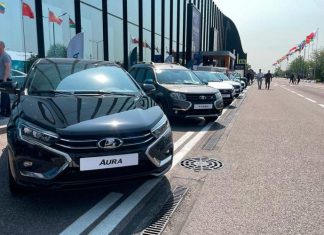 Lada Iskra вместо Granta и запуск X-Cross 5: главные автоновости ПМЭФ