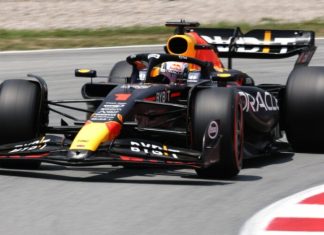 Макс Ферстаппен возглавил протокол второй тренировки в Барселоне, Алонсо – второй