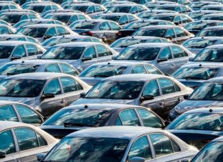 Продажи автомобилей в России выросли в 2,6 раза