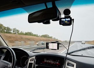 Водителей напугали штрафами за регистратор. Что важно знать