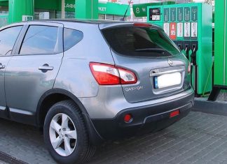 Что будет, если заправиться на АЗС во время слива бензовоза