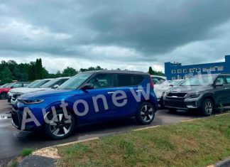 Дешевые иранские седаны и некомплектные Kia на «Автоторе». Новости недели