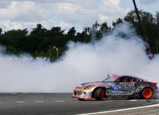 Дрифт — это красиво. Посмотрите на эти фото с этапа RDS GP 2003