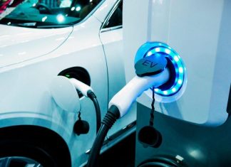 В России начнут переделывать б/у иномарки в электрокары. Это реально?