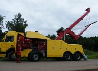 Процесс эвакуации грузовых автомобилей: этапы и механизмы проведения.